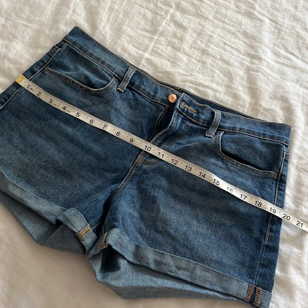 Classic Blue Denim Women's Shorts - Picture 3 of 7